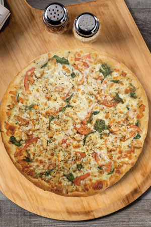 chicken tomato pizza